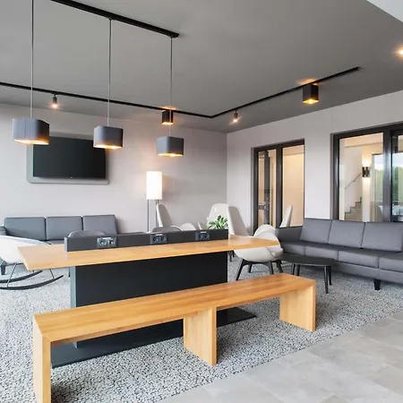 فندق B&B Hotel Wismar 3*